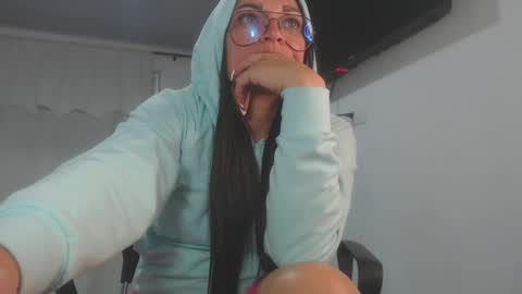 Snapshot of killey_saints chatting on 12.20.25 killey online show from 12.20.25