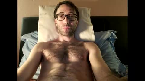 Snapshot of killua1993 chatting on 11.18.25 kingstoned online show from 11.18.25