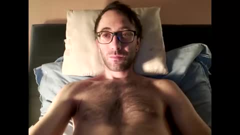 Snapshot of killua1993 chatting on 11.18.25 kingstoned online show from 11.18.25