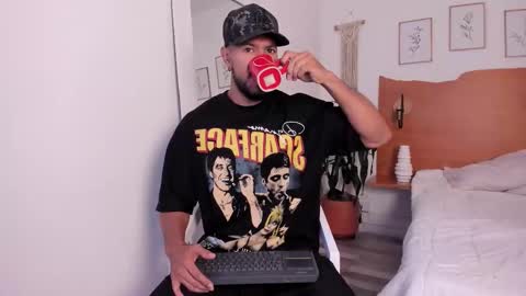 Kilua Muscle guy online show from 10.16.25