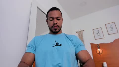 Snapshot of killua_zagarra_ chatting on 06.05.26 Kilua Muscle guy online show from 06.05.26