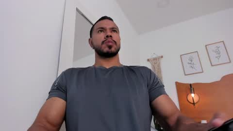 Snapshot of killua_zagarra_ chatting on 06.06.26 Kilua Muscle guy online show from 06.06.26