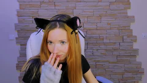 Snapshot of kim_boyd chatting on 12.07.24 kim_boyd online show from 12.07.24