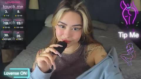 Kim online show from 11.18.25