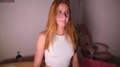 Snapshot of kim_dolls1823 chatting on 05.26.26 ISABELLA 3 online show from 05.26.26
