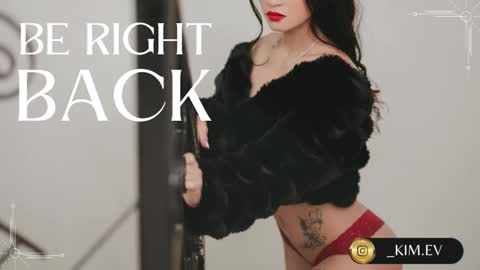 Snapshot of kim_ev chatting on 01.22.25 Kim online show from 01.22.25