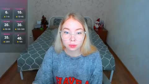 Snapshot of kim_girl_next_door chatting on 12.16.25 KIM online show from 12.16.25