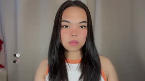 Snapshot of kim_kyile chatting on 11.26.25 KYLIE online show from 11.26.25