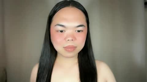 Snapshot of kim_kyile chatting on 12.16.25 KYLIE online show from 12.16.25