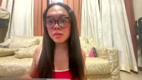 Snapshot of kim_kyile chatting on 05.29.26 KYLIE online show from 05.29.26