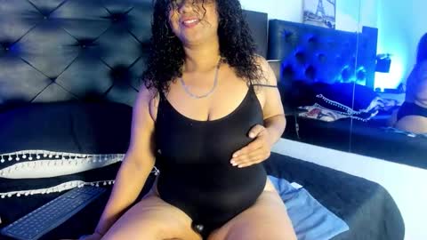 Kim Marquez online show from 11.28.25