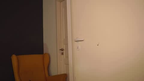 Snapshot of kim_oberlin chatting on 12.22.24 Kim Oberlin online show from 12.22.24