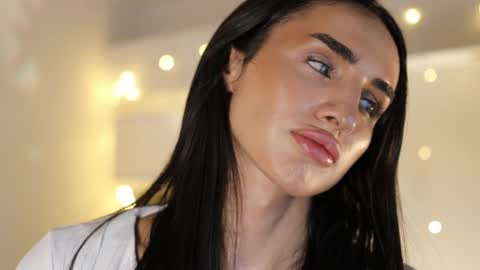 Snapshot of kim_oberlin chatting on 01.30.25 Kim Oberlin online show from 01.30.25