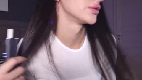 Snapshot of kim_oberlin chatting on 09.21.25 Kim Oberlin online show from 09.21.25