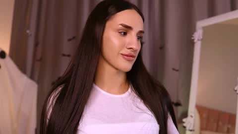 Snapshot of kim_oberlin chatting on 10.20.25 Kim Oberlin online show from 10.20.25