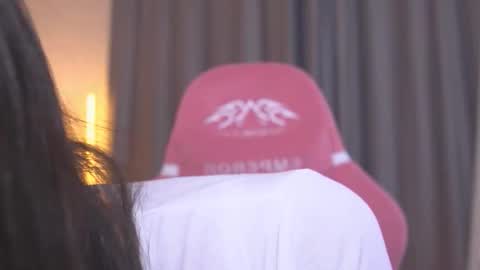 Snapshot of kim_oberlin chatting on 11.11.25 Kim Oberlin online show from 11.11.25