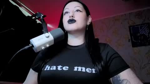 Hi Im Kimberly but u can call me Kim. Turn on ur sound i love to talk and moan online show from 07.21.26