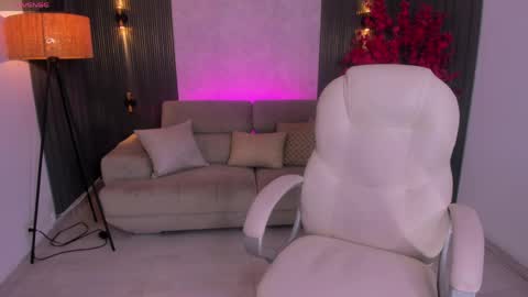 Kim online show from 04.30.26