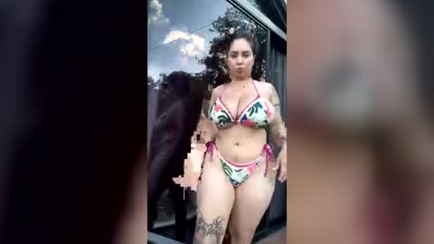 Snapshot of kim_velez chatting on 06.14.26 Kim Velez SCORE Girl online show from 06.14.26