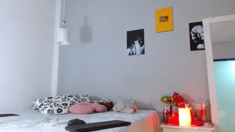 Snapshot of kimandyuk chatting on 12.05.24 Kim  Yuk online show from 12.05.24