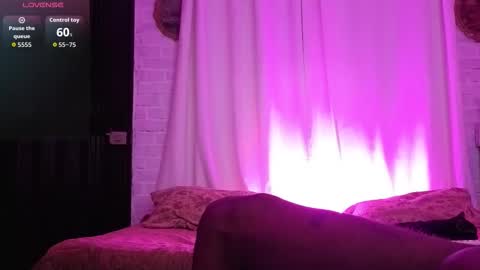 Kim  Yuk online show from 12.15.25