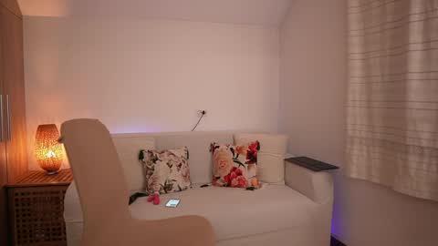 Kim online show from 09.13.25