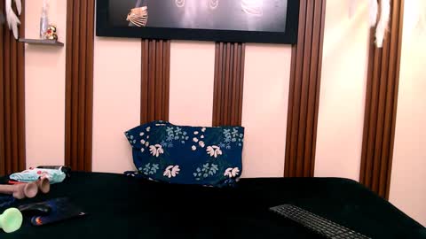 Snapshot of kimberly18cute chatting on 09.19.25 KIMBER online show from 09.19.25