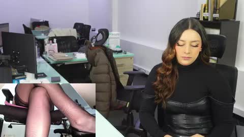 Kimberly 1200-1900 GMT-5 online show from 02.24.25