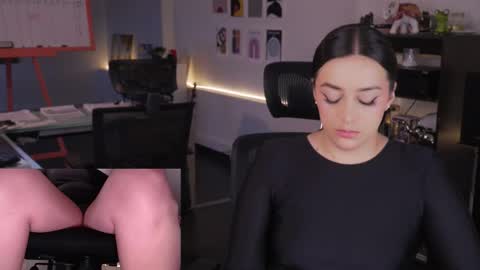 Snapshot of kimberly_clars chatting on 01.06.26 Kimberly 1200-1900 GMT-5 online show from 01.06.26