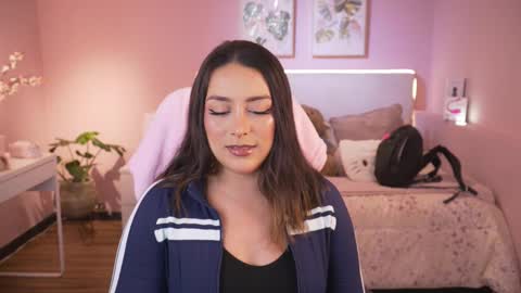 Snapshot of kimberly_clars chatting on 02.15.26 Kimberly 1200-1900 GMT-5 online show from 02.15.26