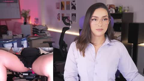 Snapshot of kimberly_clars chatting on 03.07.26 Kimberly 1200-1900 GMT-5 online show from 03.07.26