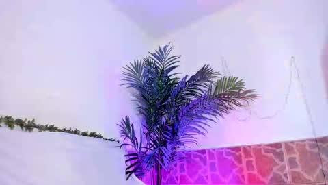 Snapshot of kimberly_gonzalez1 chatting on 12.03.24 kimberly gonzalez online show from 12.03.24