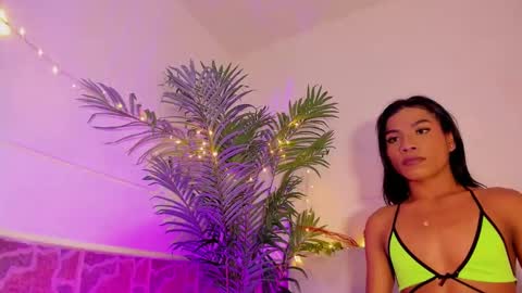 Snapshot of kimberly_gonzalez1 chatting on 12.10.24 kimberly gonzalez online show from 12.10.24