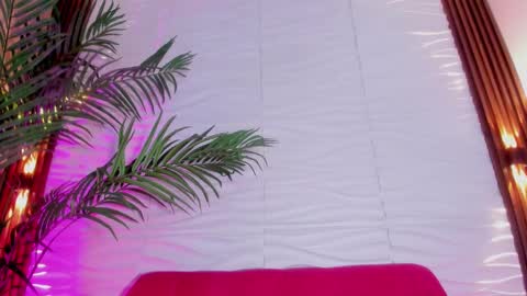 Snapshot of kimberly_gonzalez1 chatting on 09.19.25 kimberly gonzalez online show from 09.19.25