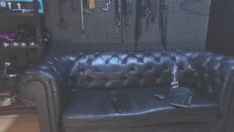  KIMBERLY SWAN  online show from 02.18.25