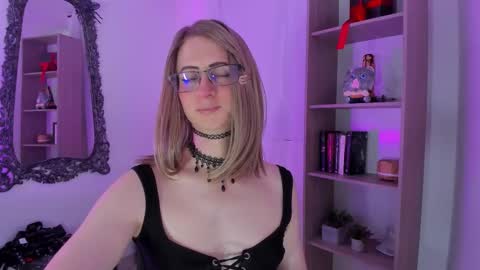 Snapshot of kimberly_thonson chatting on 11.29.25 kimberly_thonson online show from 11.29.25