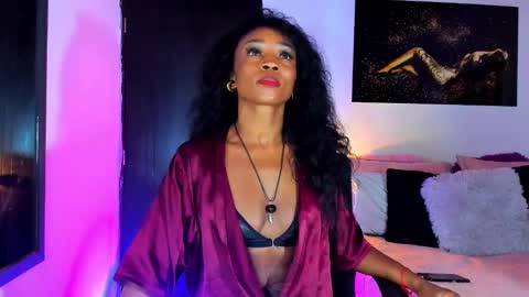 Kimberly Banks online show from 01.26.25