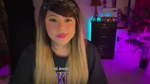 Snapshot of kimberlygati2 chatting on 12.17.25 Kimberly Polizzi online show from 12.17.25