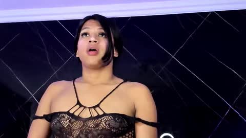 Snapshot of kimberlyn_burbano chatting on 11.27.25 Kimberlyn online show from 11.27.25