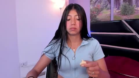 Kimberly Villalobos online show from 01.24.25