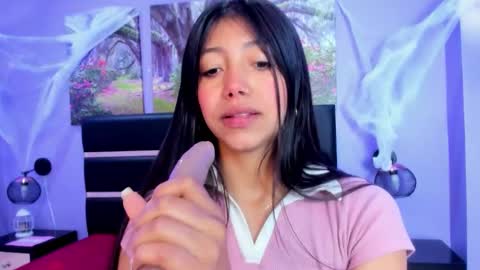 Kimberly Villalobos online show from 10.16.25