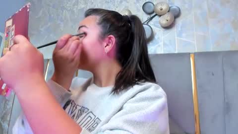  KIM  online show from 01.11.26