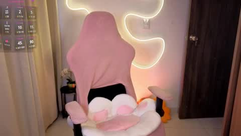Snapshot of kimflexible_ chatting on 05.25.26 Kim 3 online show from 05.25.26