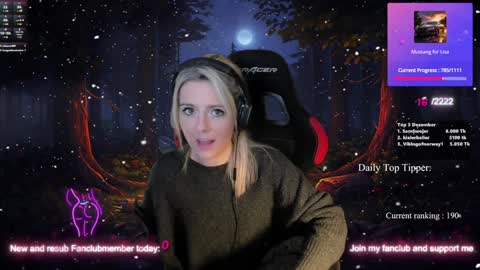 Wolfs Girl online show from 12.17.24