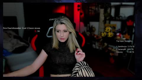 Wolfs Girl online show from 09.15.25