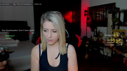 Wolfs Girl online show from 09.27.25