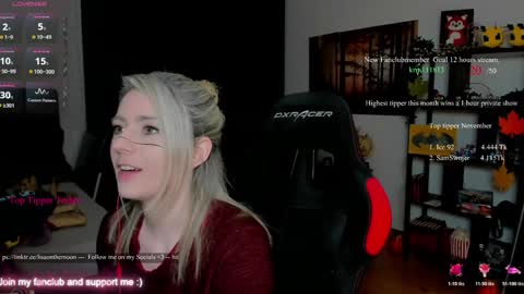 Wolfs Girl online show from 11.26.25