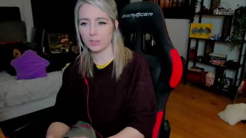 Wolfs Girl online show from 03.14.26