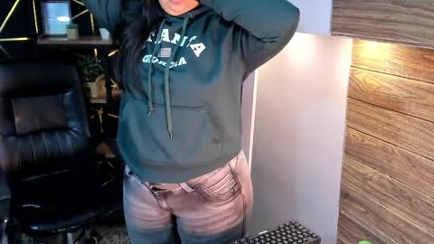 Camila online show from 09.15.25