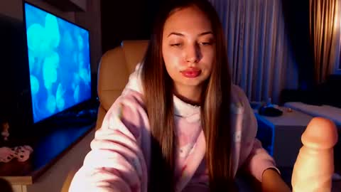 Kim Lee  online show from 12.30.24